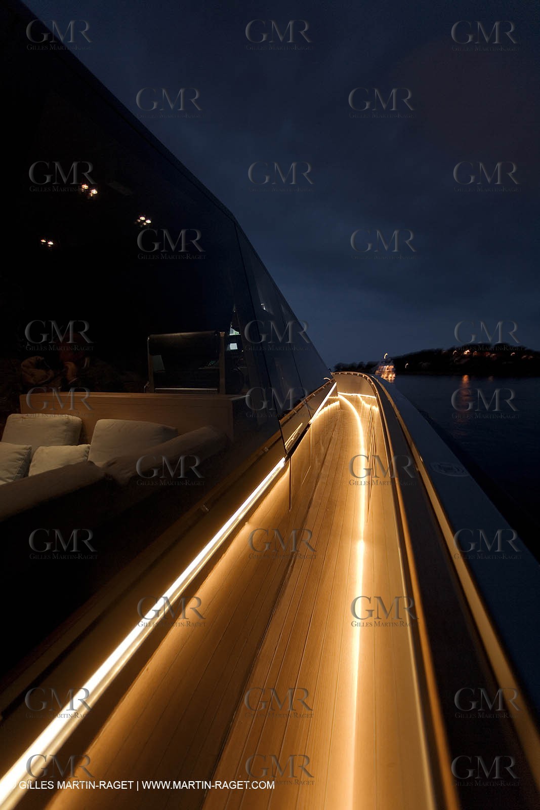 29 09 2007 - St Jean Cap Ferrat - Wally Yachts - Wally Power 70 - Lau Lau