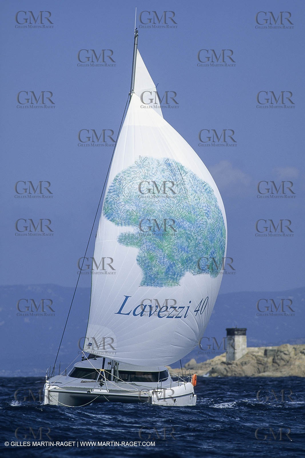 Sailing, cruising, multihull under sail