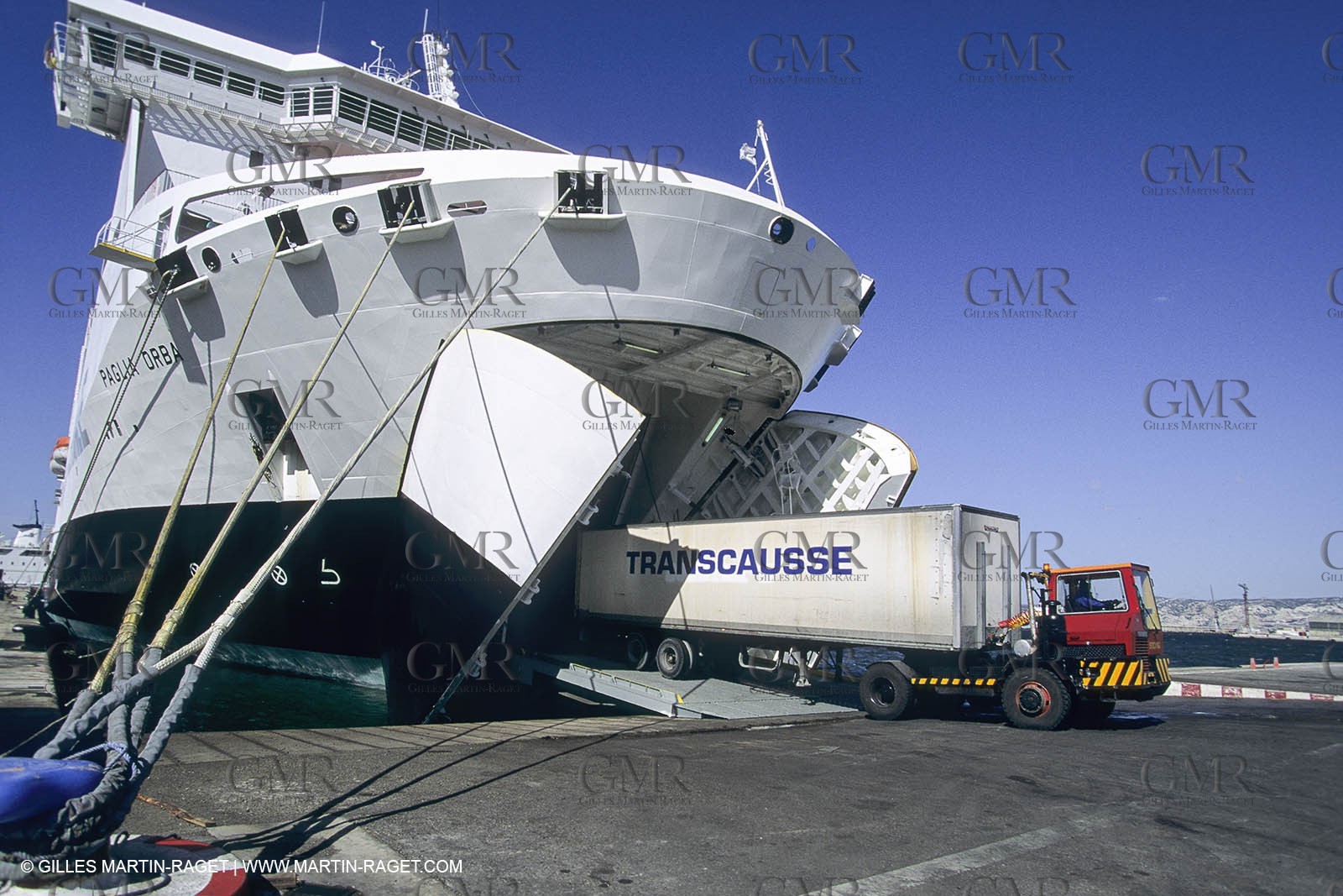 Marine world, Harbor operations