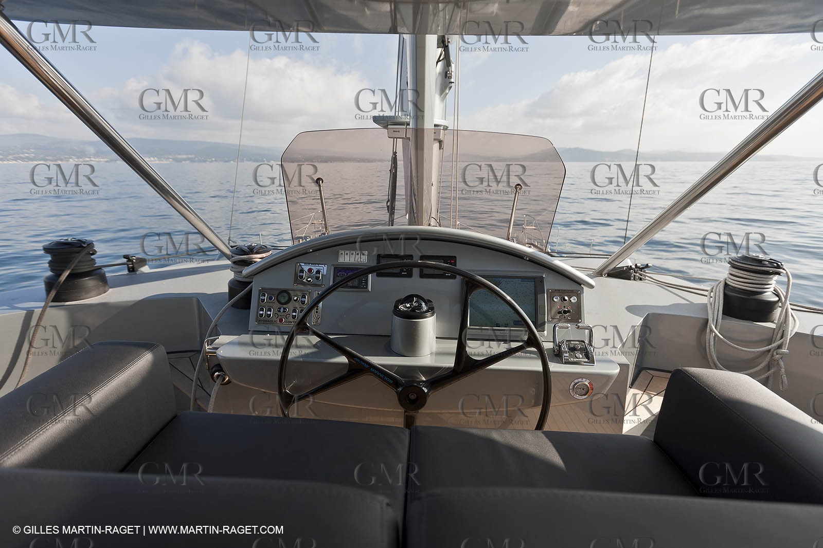 25 02 2011 - La Ciotat (FRA,13) - Super Yachts - Chantier H2X - Cartouche