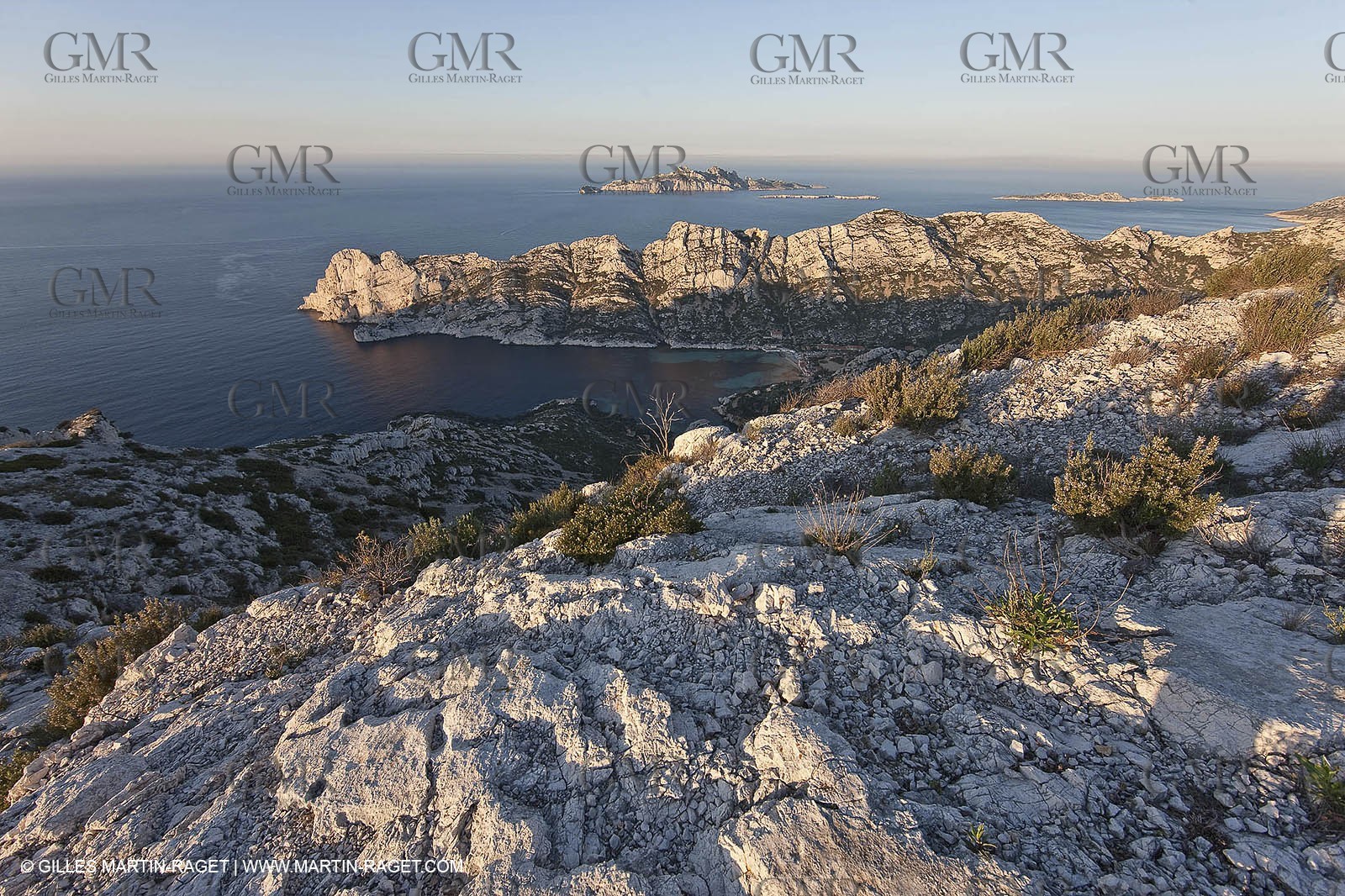 04 04 2009 - Marseille (FRA, 13) - Les Calanques - Marseille as seen from the top of the Baou Rond