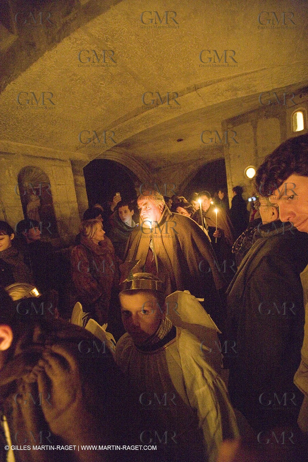 24 12 2006 - Les Baux de Provence - Christmas eve - Midnight mass with vivid crib and traditional procession in Saint Vincent Church.