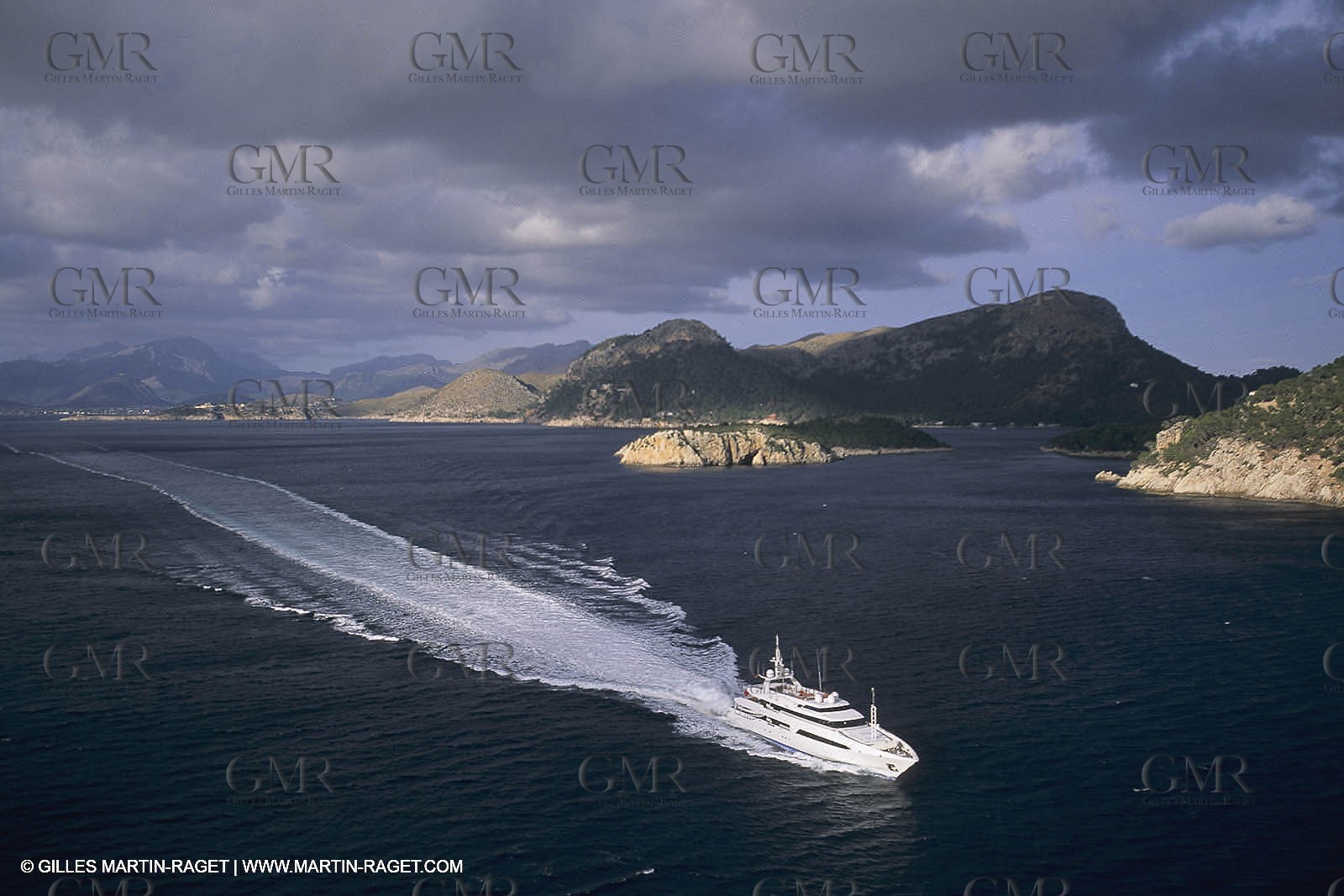 Super Motor Yachts, Chamar