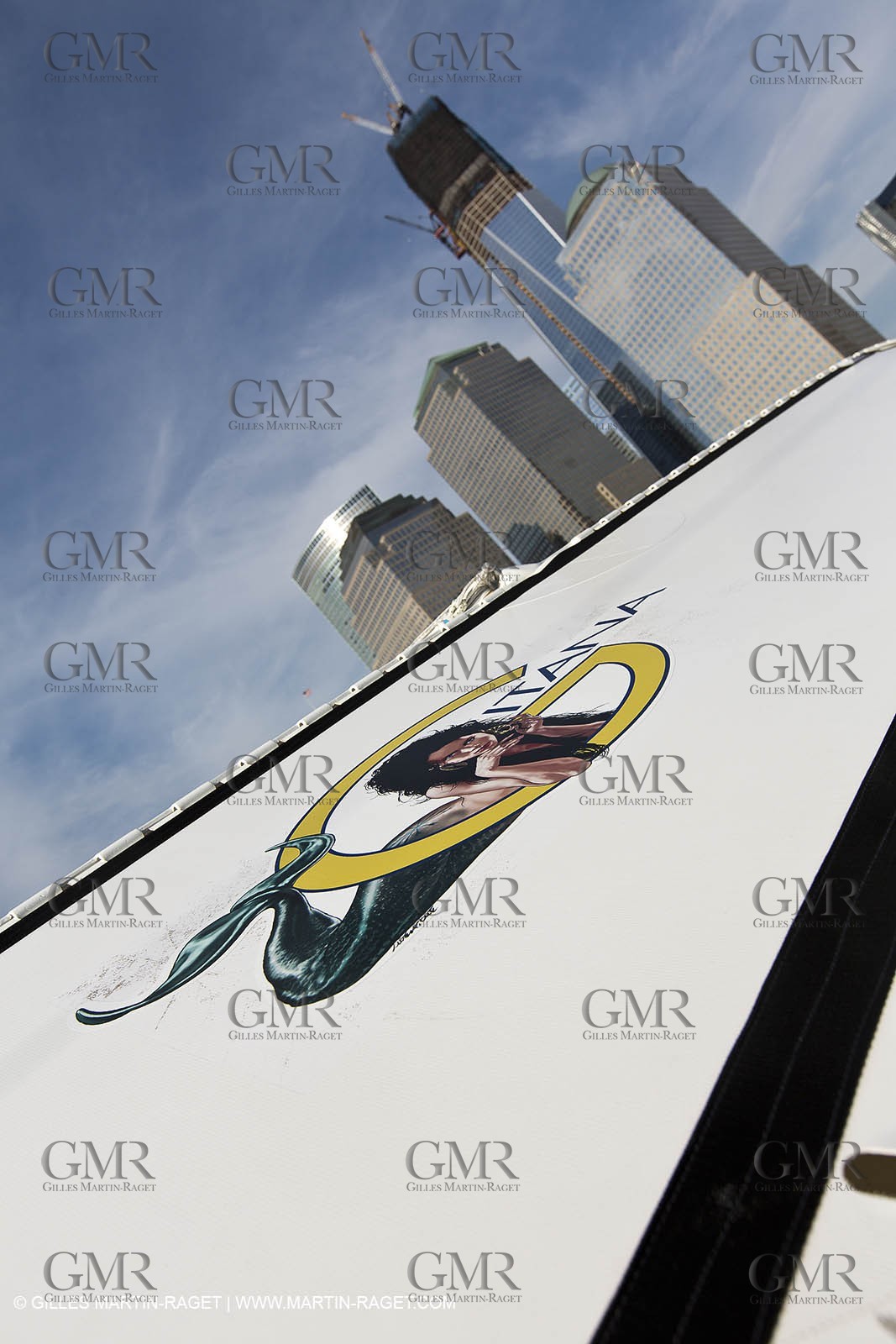 05 07 2012 - New York (USA) - Ocean Krys Race - Speed runs in fornt of NY city