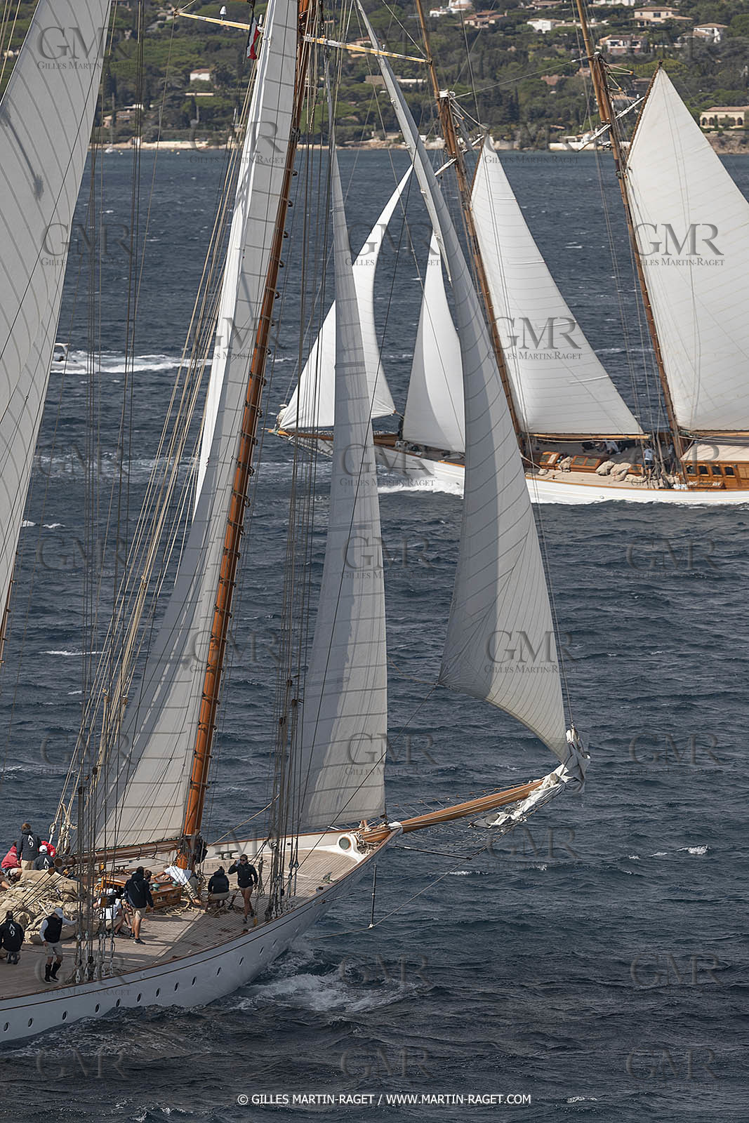 28 09 2022? Saint-Tropez,(FRA,83), Les Voiles de Saint-Tropez 2022 Régate N° 2 poup les modernes, navigation libre pour les grandes goélettes