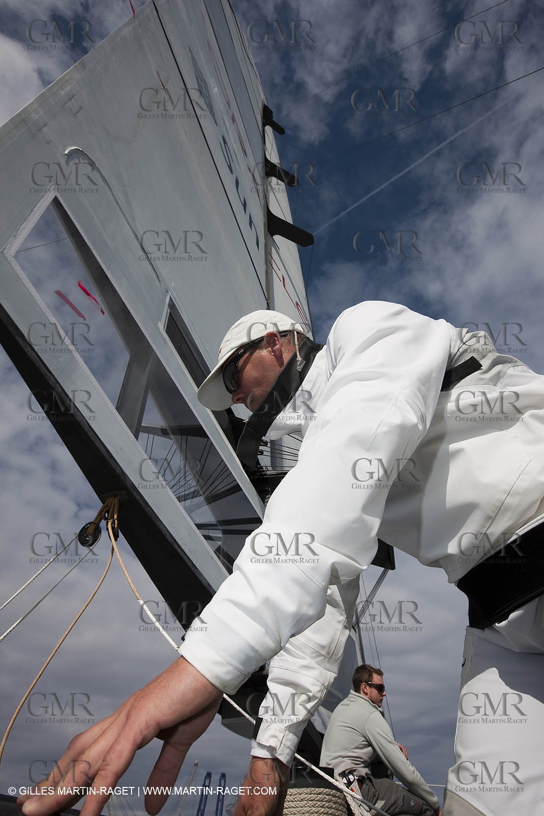 06 02 2010 - Valencia (ESP) - 33rd America's Cup - BMW ORACLE Racing - Day off 1 - Getting the yacht ready