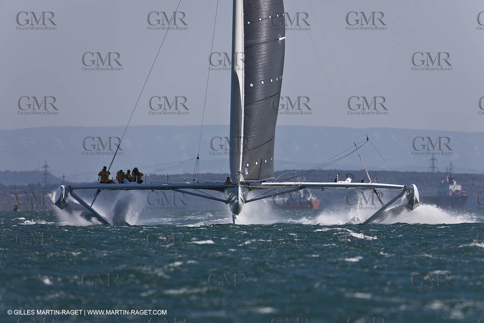 07 04 08 - France - Port Saint Louis du Rhone - Hydroptere - Training