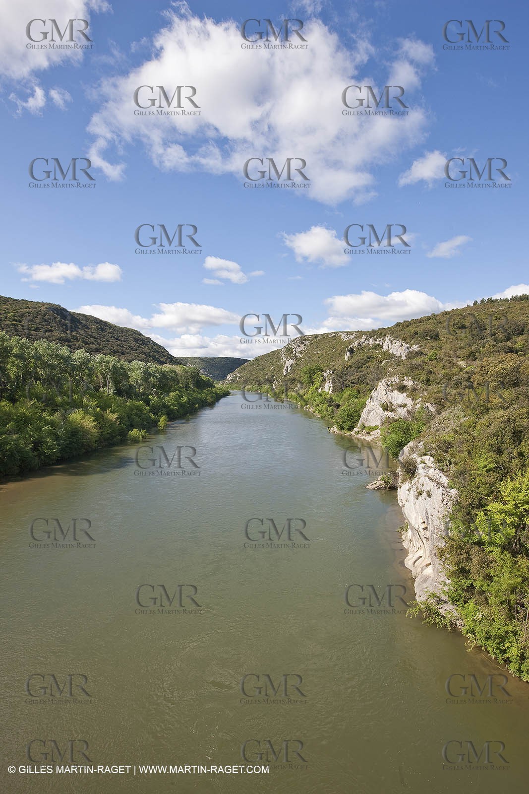28 04 2009 - Ste Anastasie (FRA, 30) - Atlas Nîmes Métropole -  2009 campaign - Saint Nicolas bridge