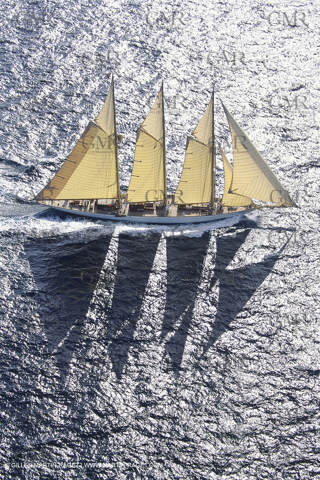 Sailing, Classic yachts, Nioulargue 1992,  Saint-Tropez (FRA,83)