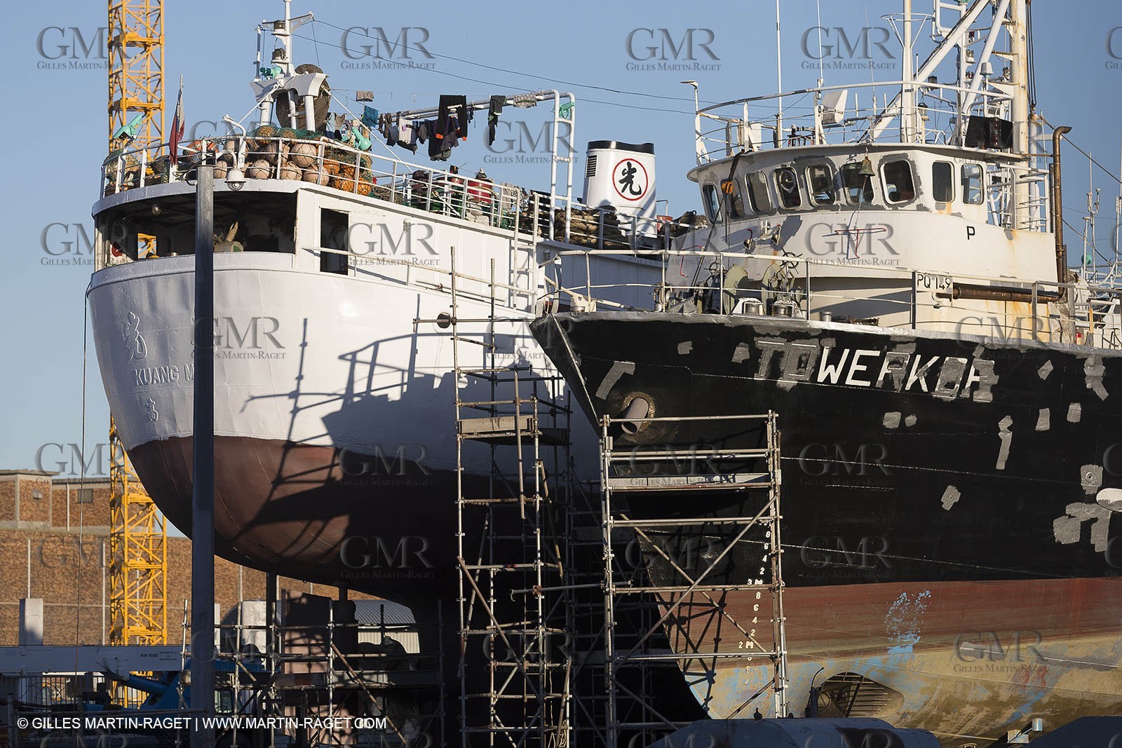08 11 2014, Capetown (ZAF), Volvo Ocean Race 2014-15, Team Alvimedica, Nursing the boat