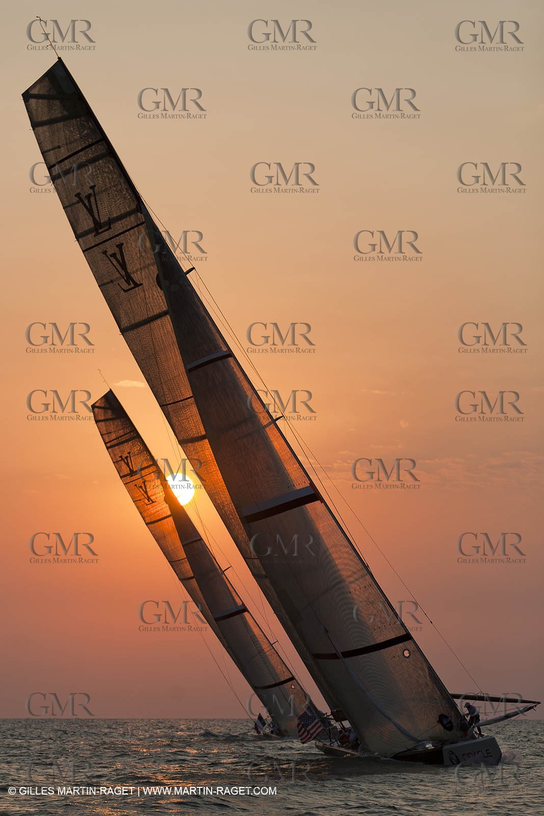 14 11 2010 - Dubai (UAE) - Dubai Louis Vuitton Trophy -  BMW ORACLE Racing - Race Day 1 - Vs All 4 one