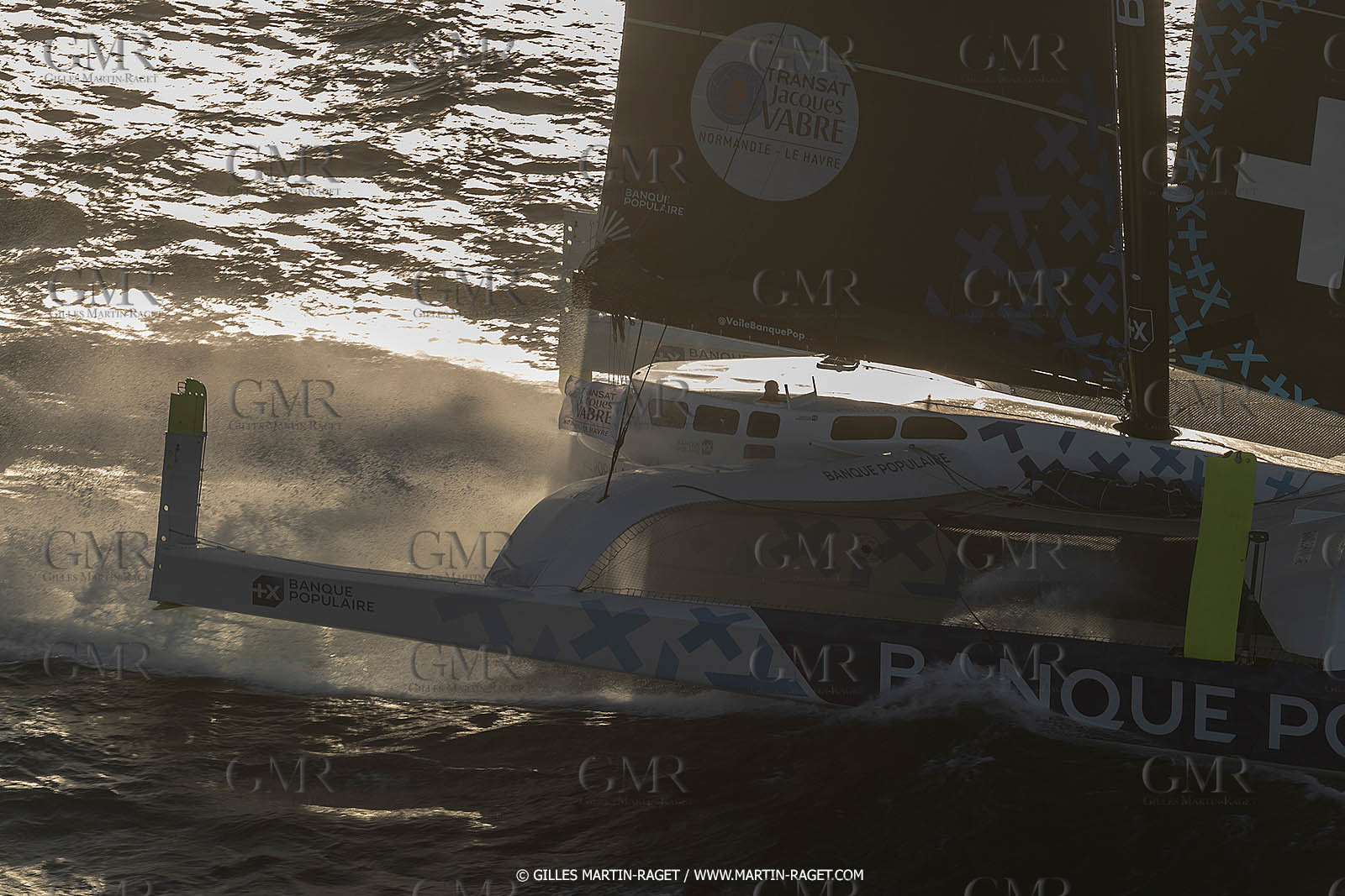 Banque Populaire devant Marseille