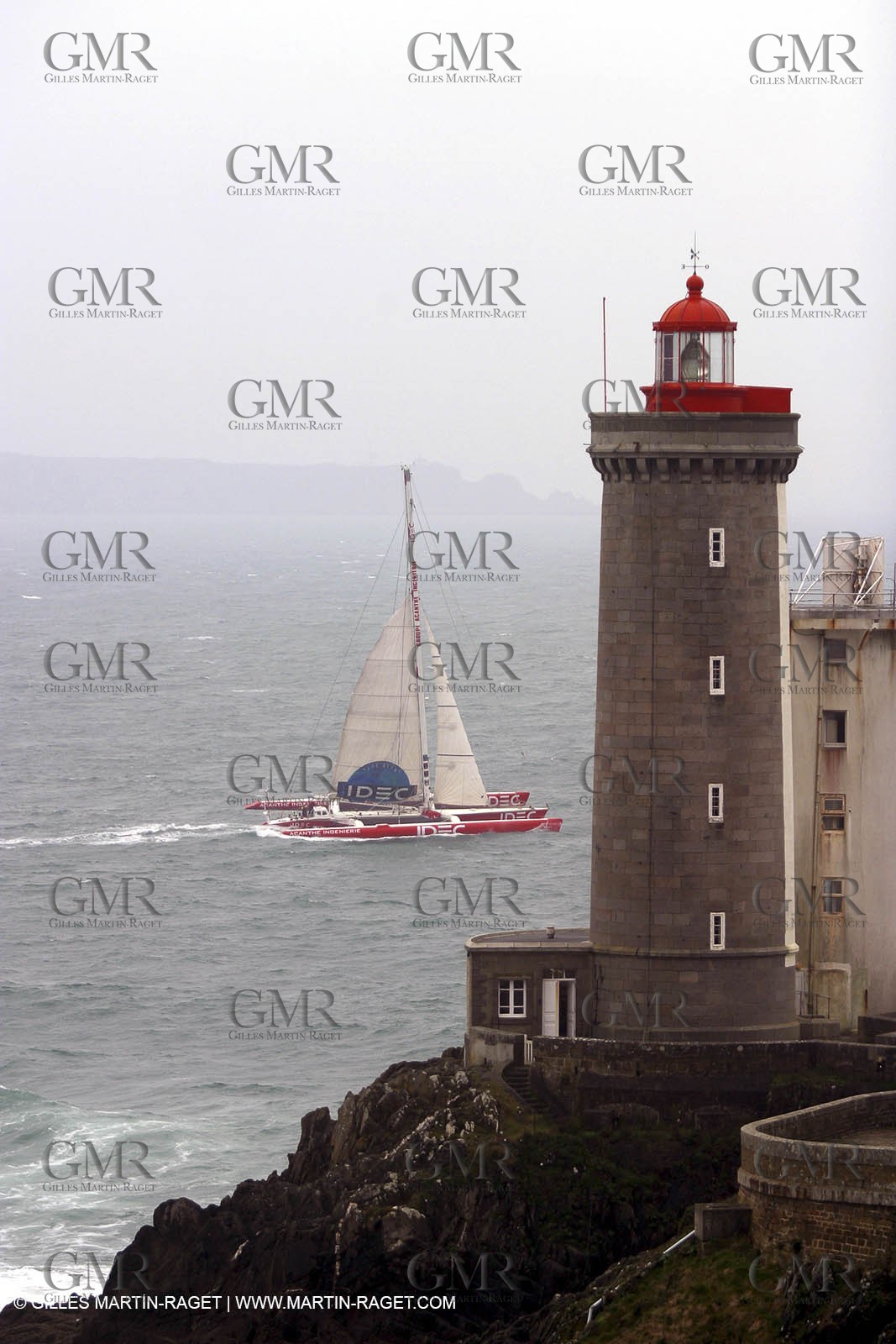 Round the world solo record - Idec - Francis Joyon - Brest finish