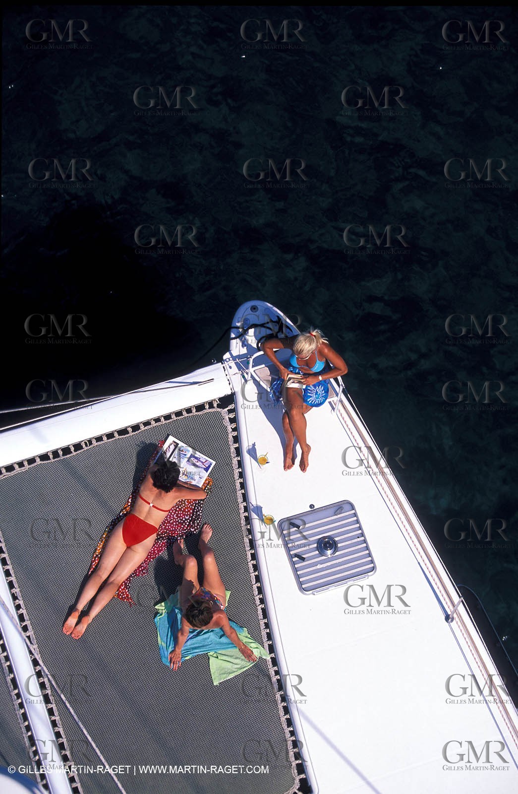 Cruising - People - Doing nothing