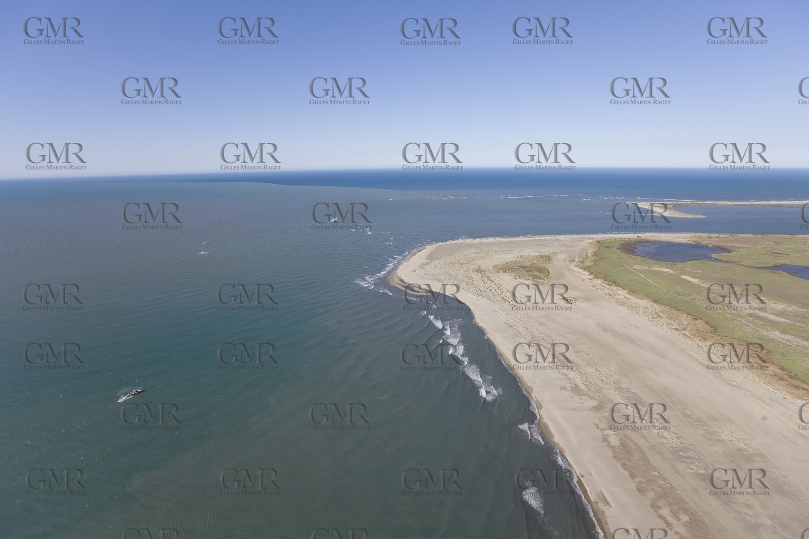 14 07 2008 - french coast in Fos gulf and Port de Bouc area