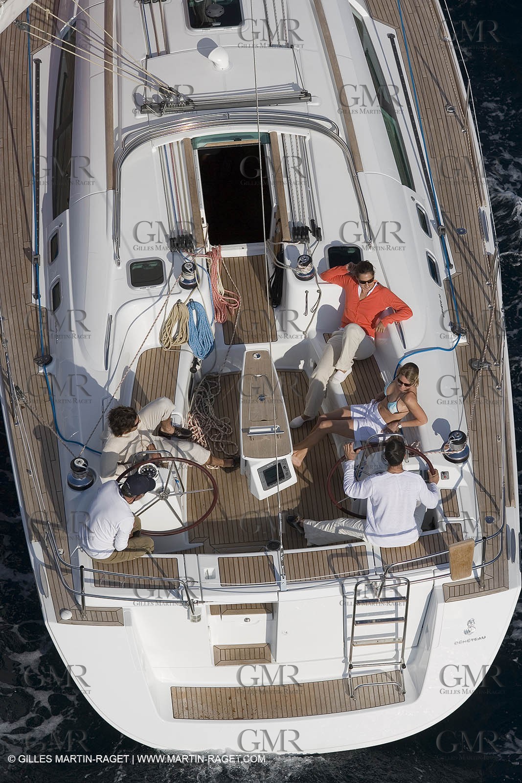 Crusing monohull sailing