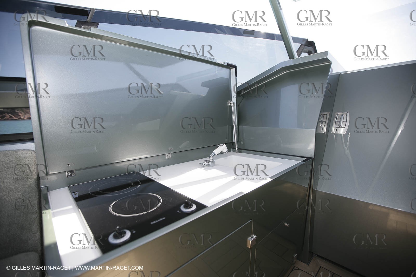 16 07 2007 - Portisco (Italie, Sardaigne) - Wally Power 47, 2007 version