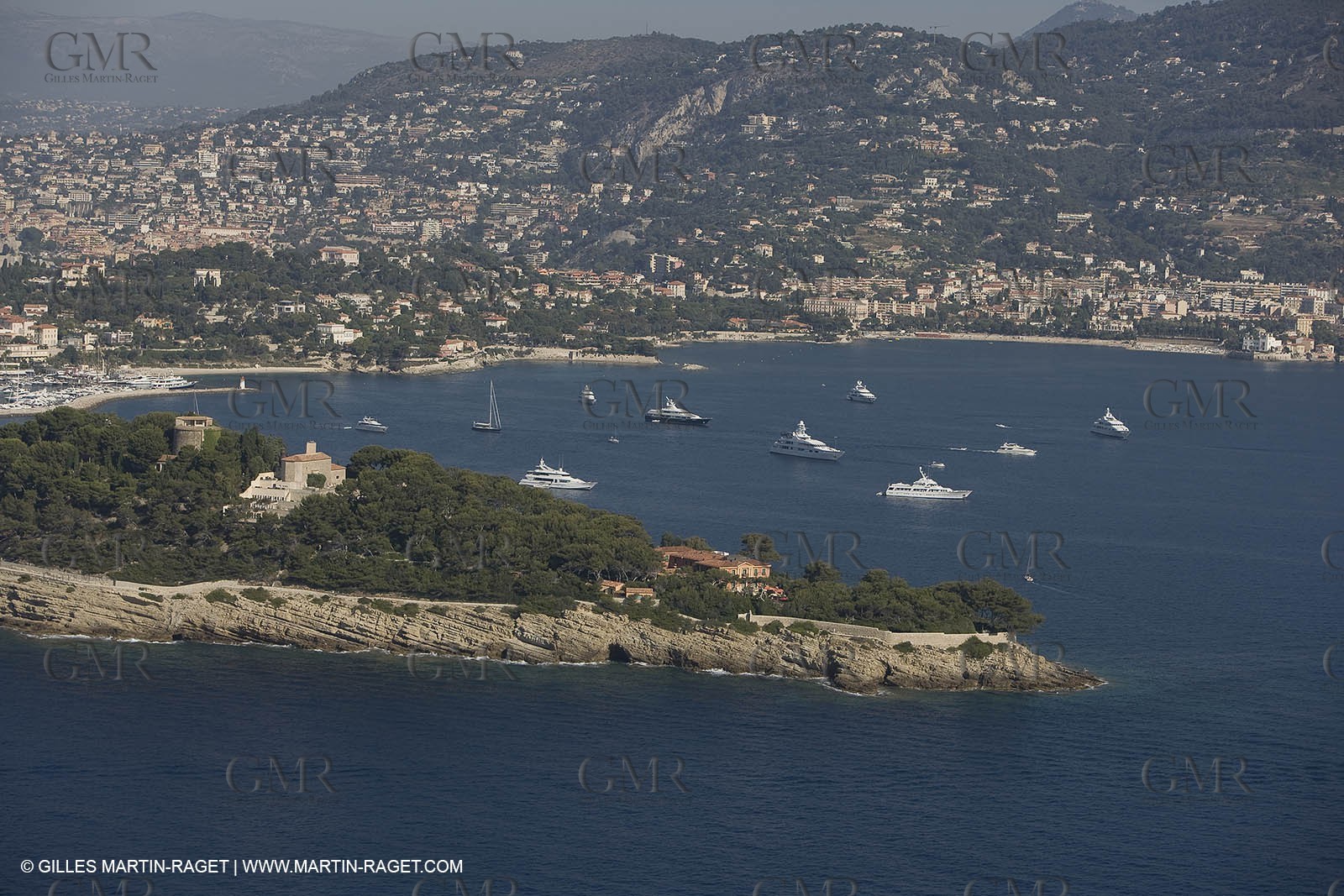 28 07 2007 - St Jean Cap Ferrat - SuperYachts - Motor Yachts - Hampshire