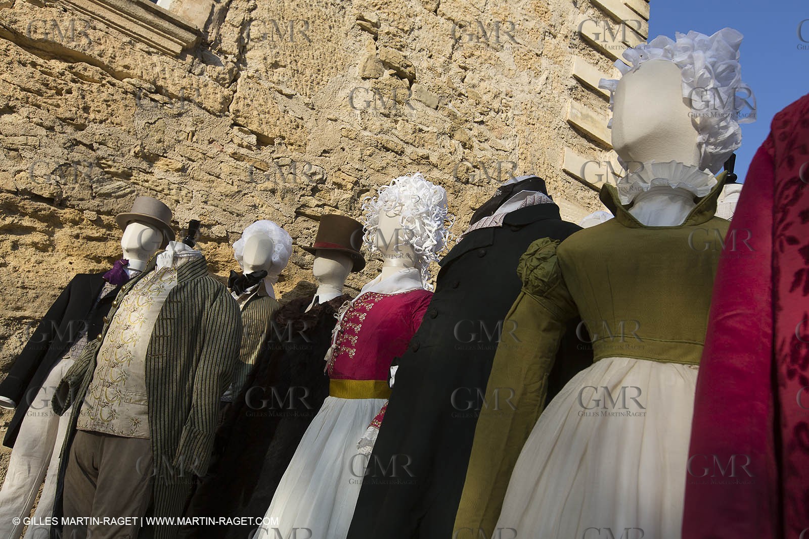31 10 2013 - Ansouis (FRA,84) - Ansouis castle - Costumes of the exhibit Men costumes