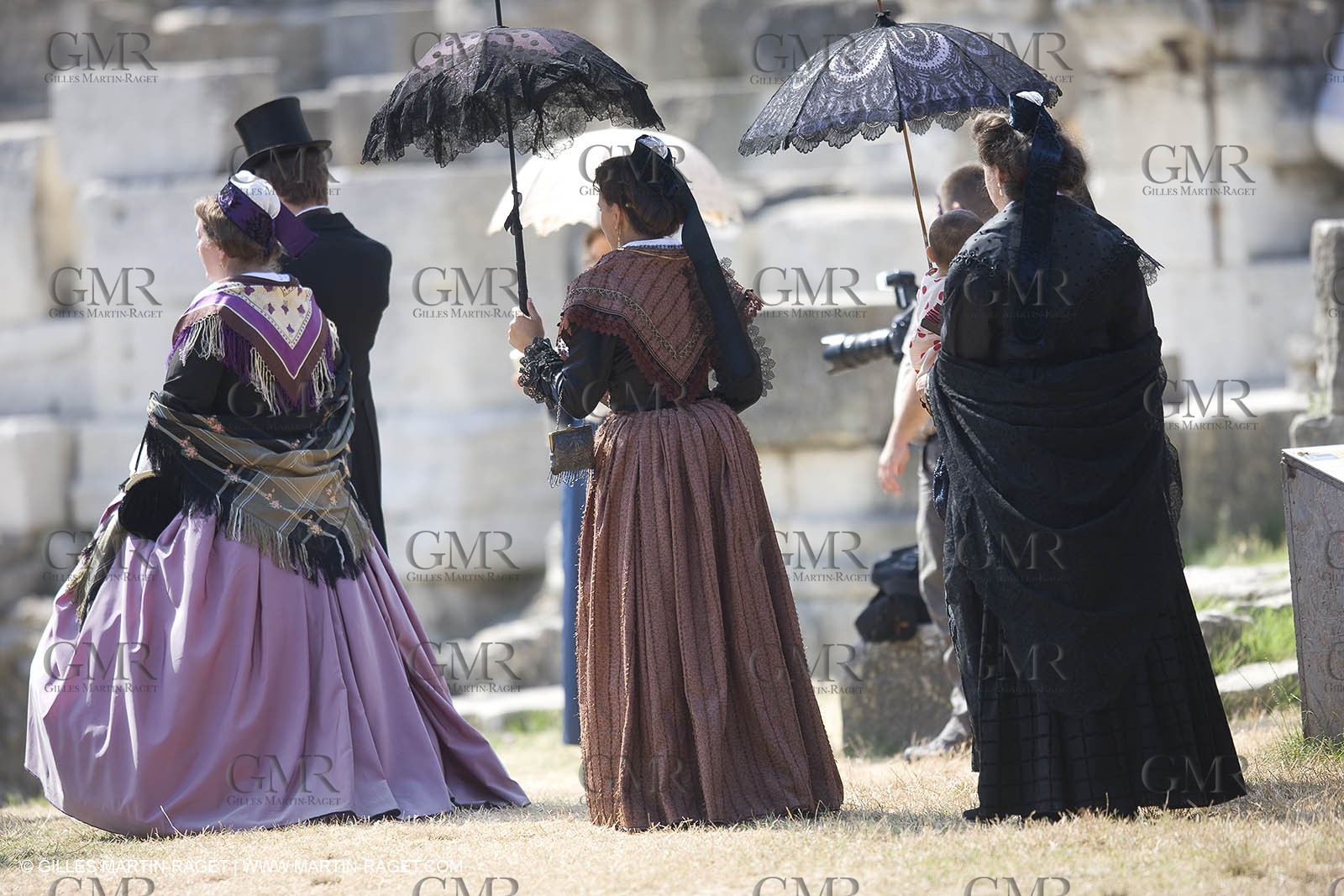 06 07 08 - Arles (FRA, 13) - Traditional costume of Arles fest