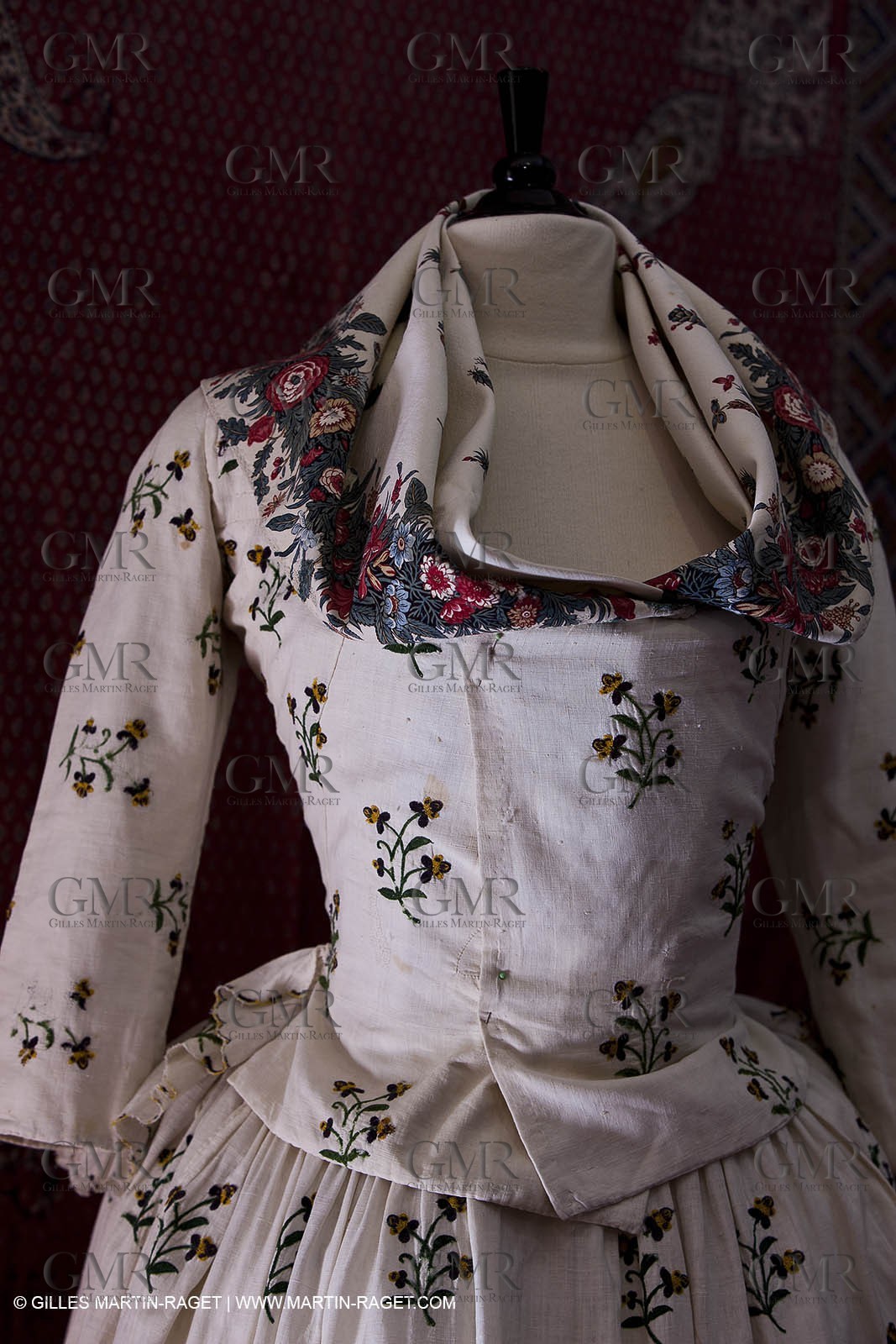 30 06 2011 - Toulon (FRA,83) - Villa Rosemaine - Indiennes sublimes exhibition