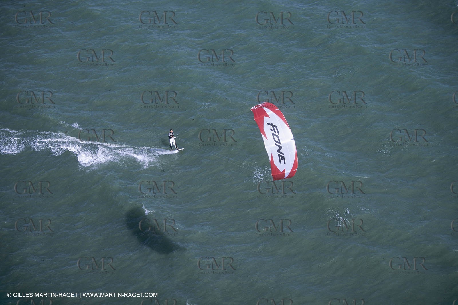 Watersports, Kite surfing