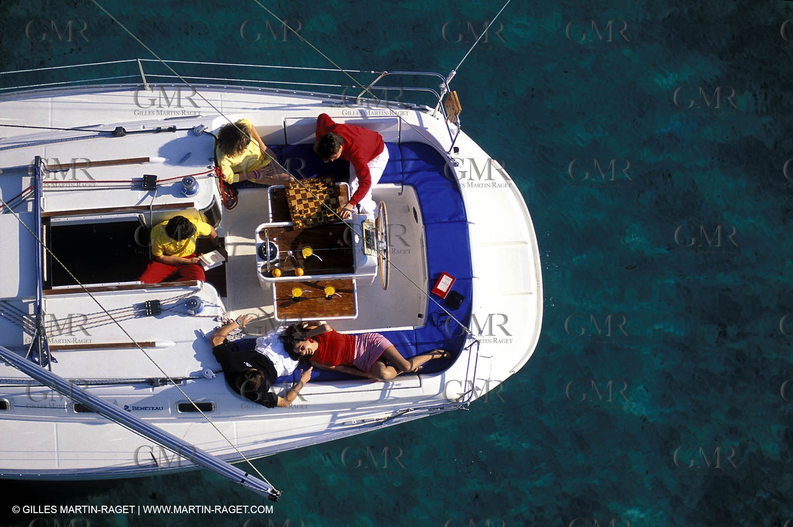 Cruising - People - Doing nothing