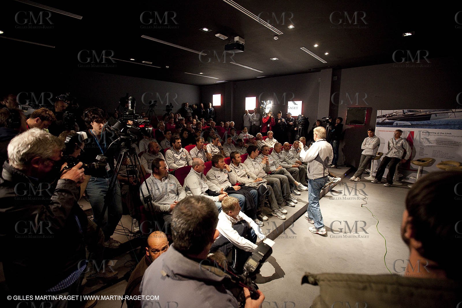 11 02 2010 - Valencia (ESP) - 33rd America's Cup - BMW ORACLE Racing - Day off 2