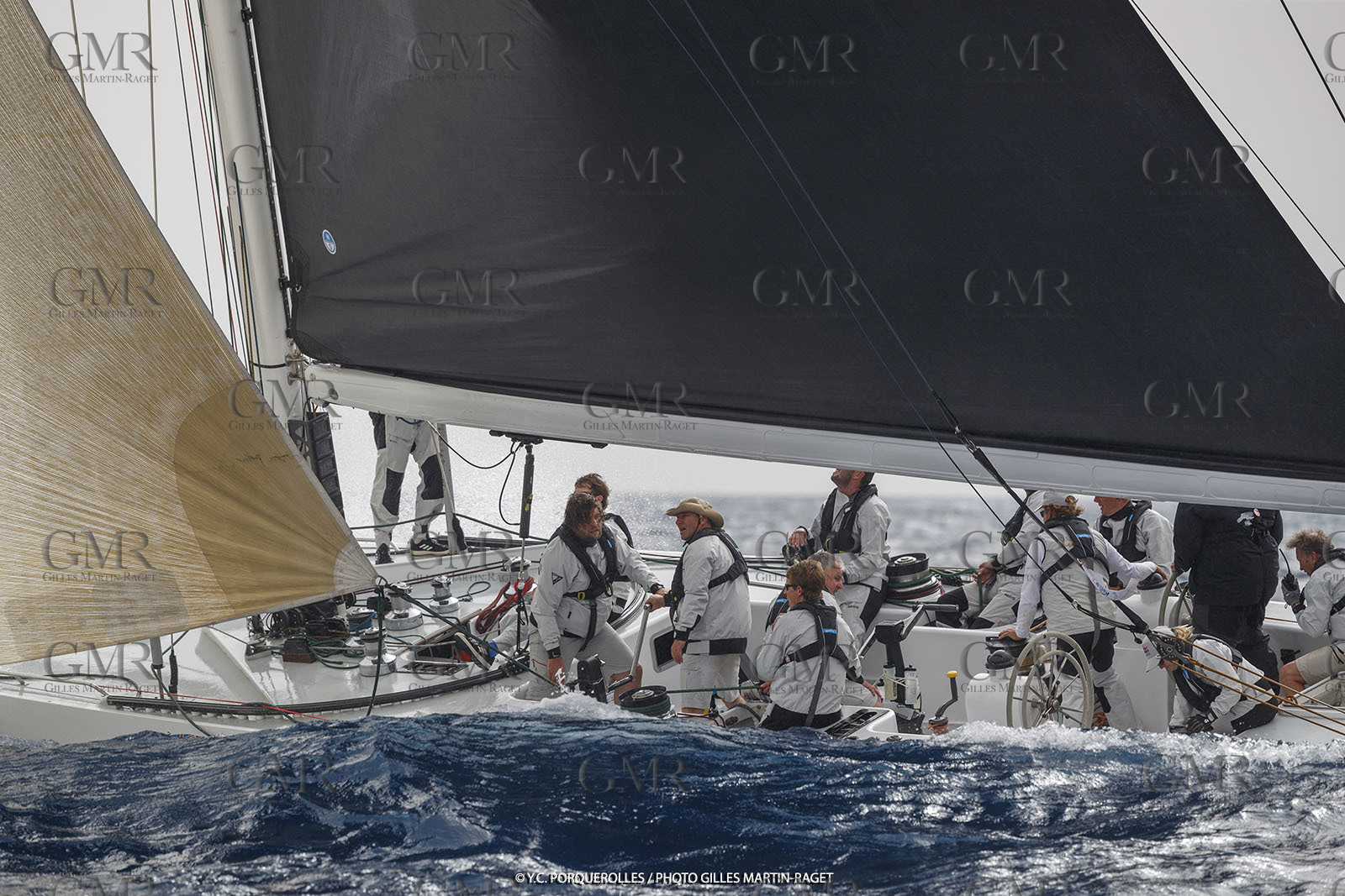 19 06 2024, Porquerolles Island (FRA), Championnat du monde des 12 m JI 2024, Race Day 1