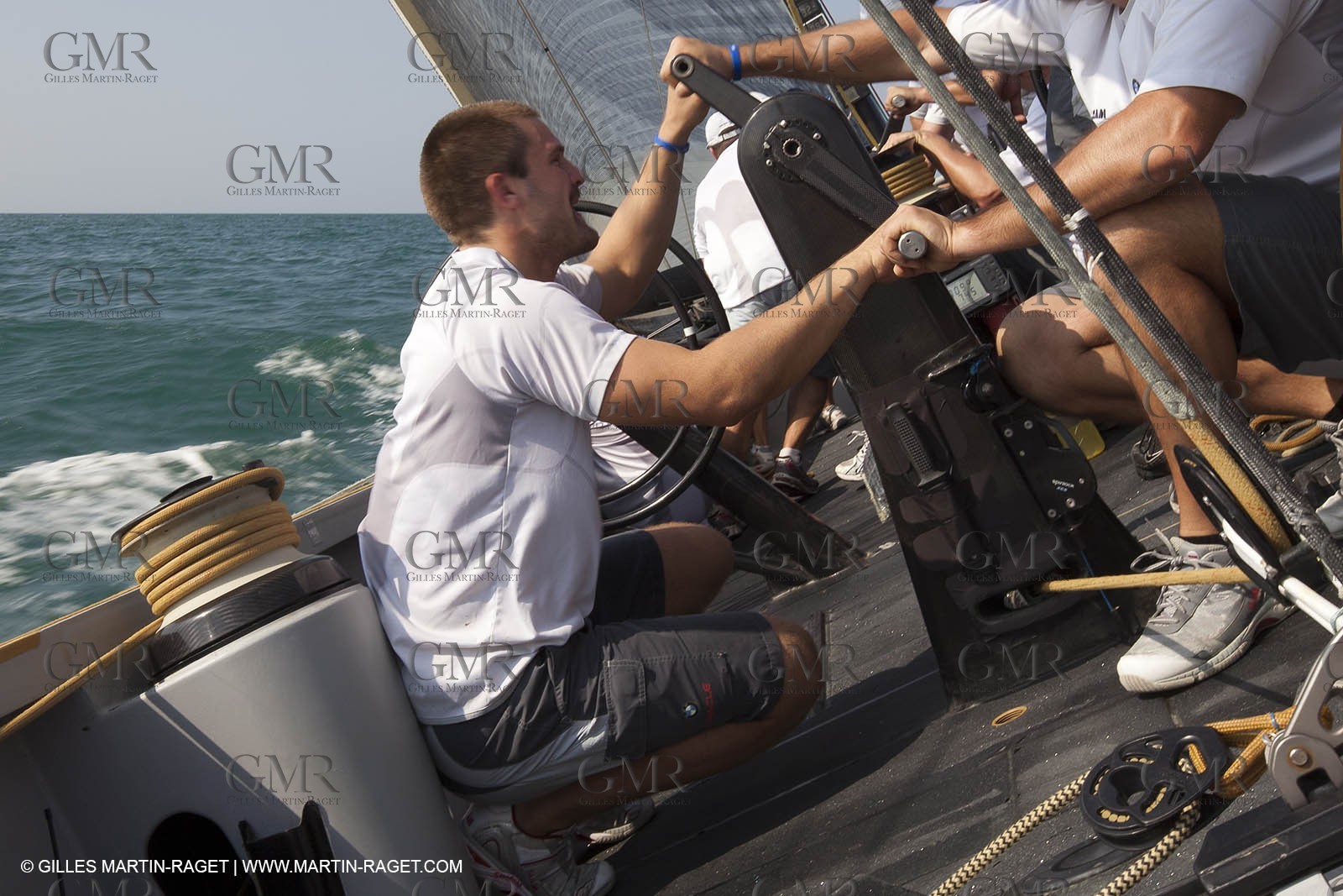 15 11 2010 - Dubai (UAE) - Dubai Louis Vuitton Trophy -  BMW ORACLE Racing Vs Artemis