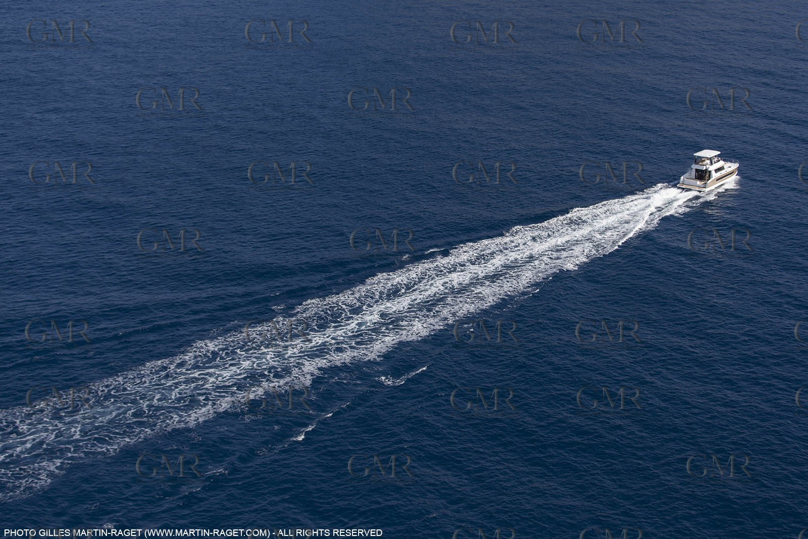 08 04 2015, Andraitx (Isla de Mallorca, Islas Baleares, ESP), Chantier Fountaine-Pajot, Motor Yacht 37