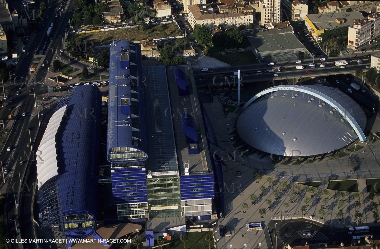 Marseilles, Dôme entertainment center and departement house