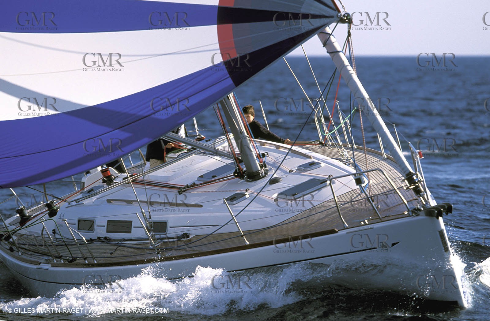 Crusing monohull sailing