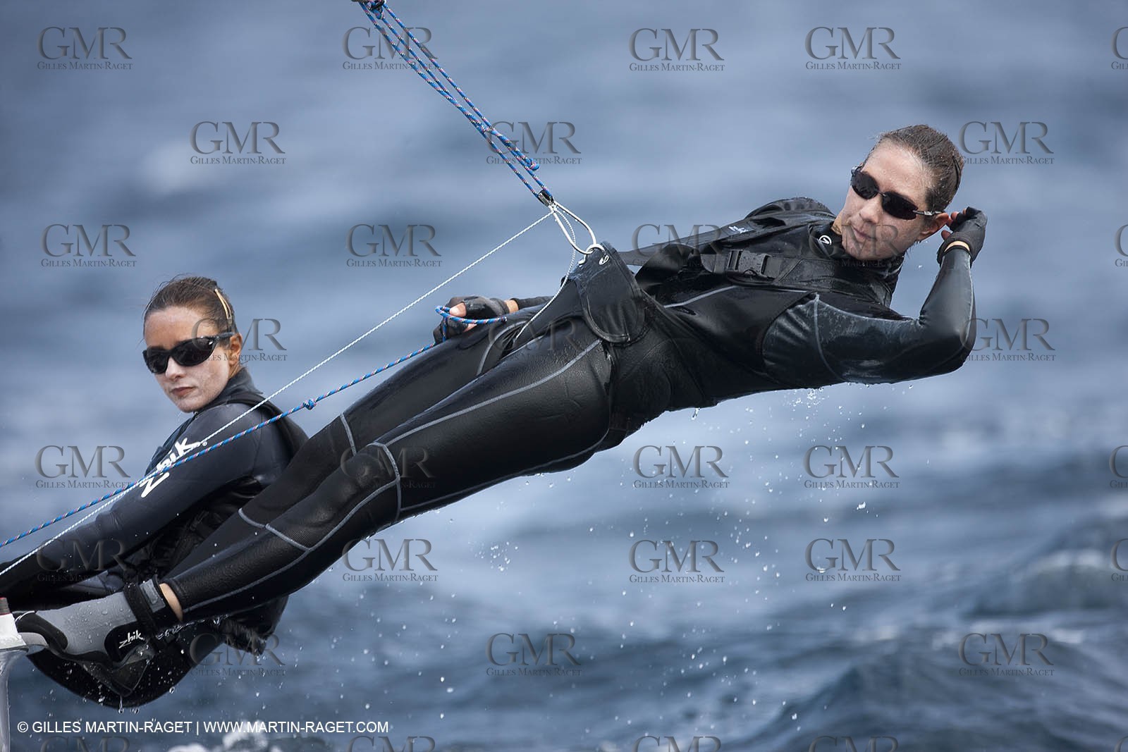 20 04 2010 - Hyères (FRA,83) - SOF 2010 - ZHIK Team - 470 fem -  Ingrid Petitjean - Nadège Douroux