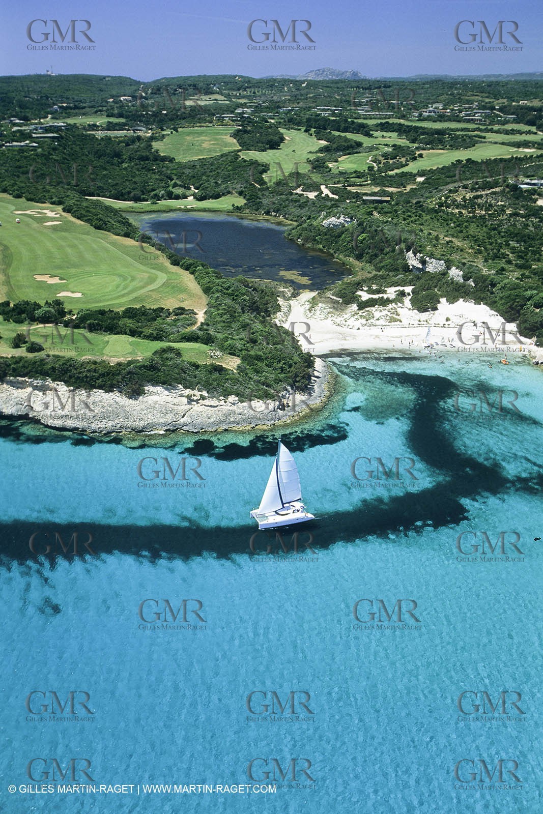 Sailing, cruising, multihulls under sails