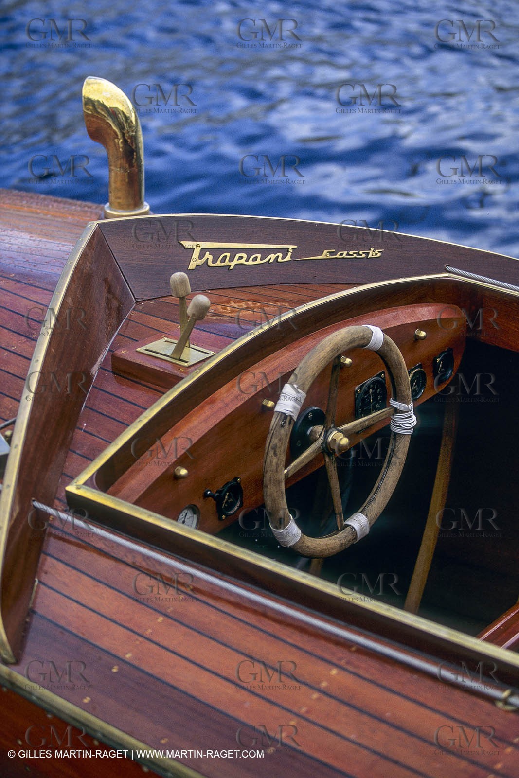 motor boats, claissc runabouts, cefit or Sagitta at Trapani boatyard (Cassis, FRA,13)