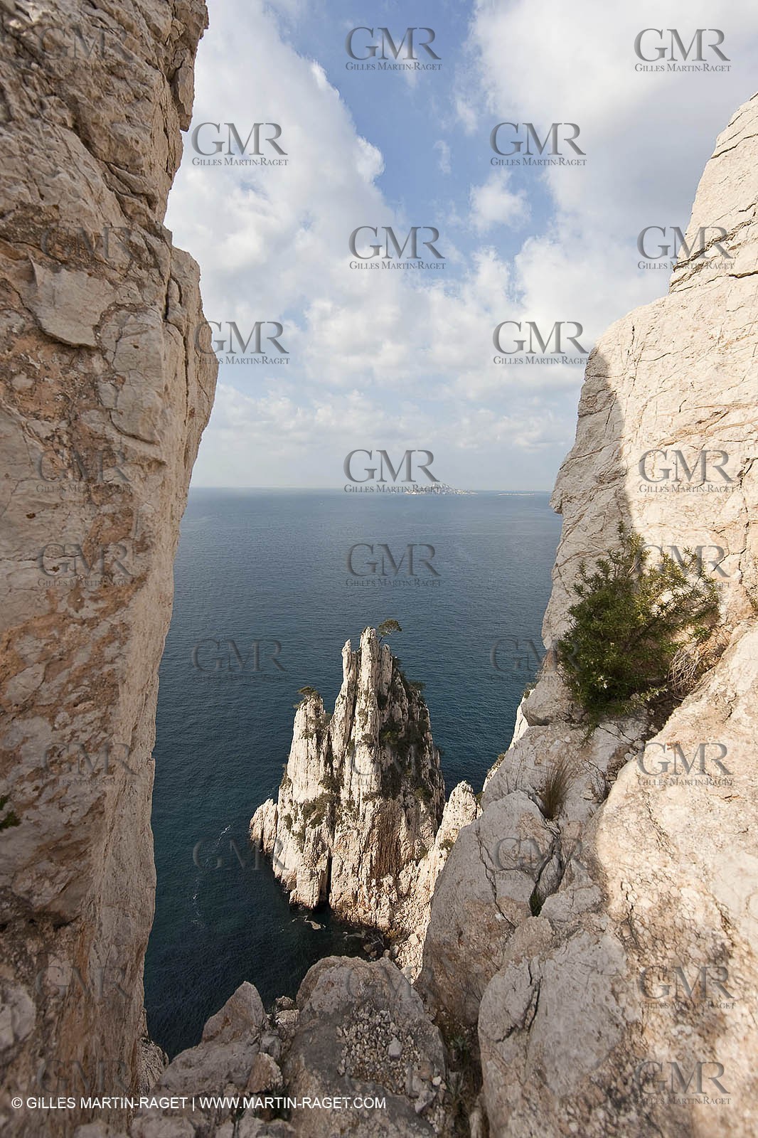 20 03 2009 - Marseille (FRA, 13) - Les Calanques - Pic de l'Eissadon et falaises du Devenson
