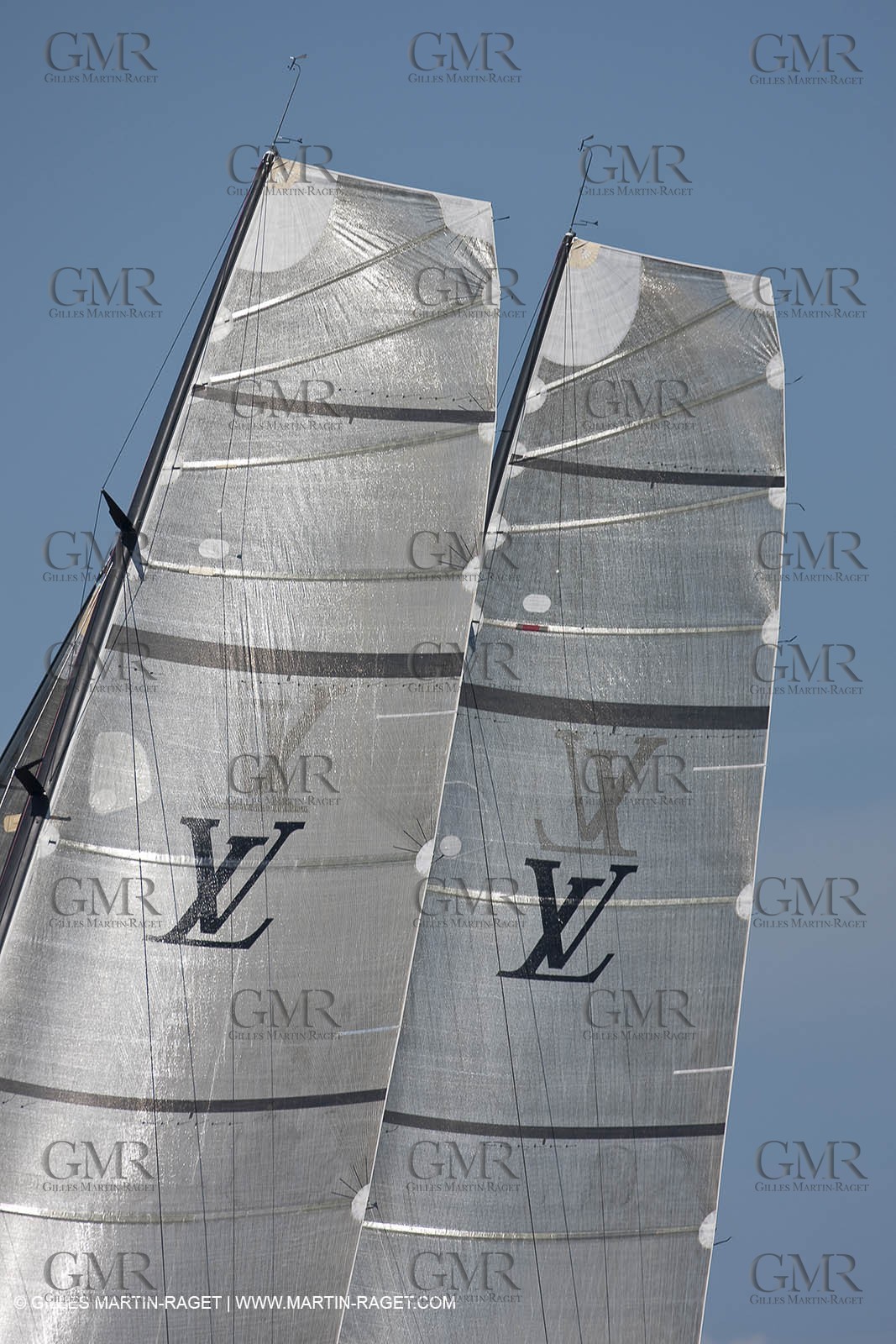 23 01 2009 - Auckland (NZL) -  Louis Vuitton Pacific Series - BMW ORACLE Racing-Tuning up onboard Emirates Team New Zealand yacht