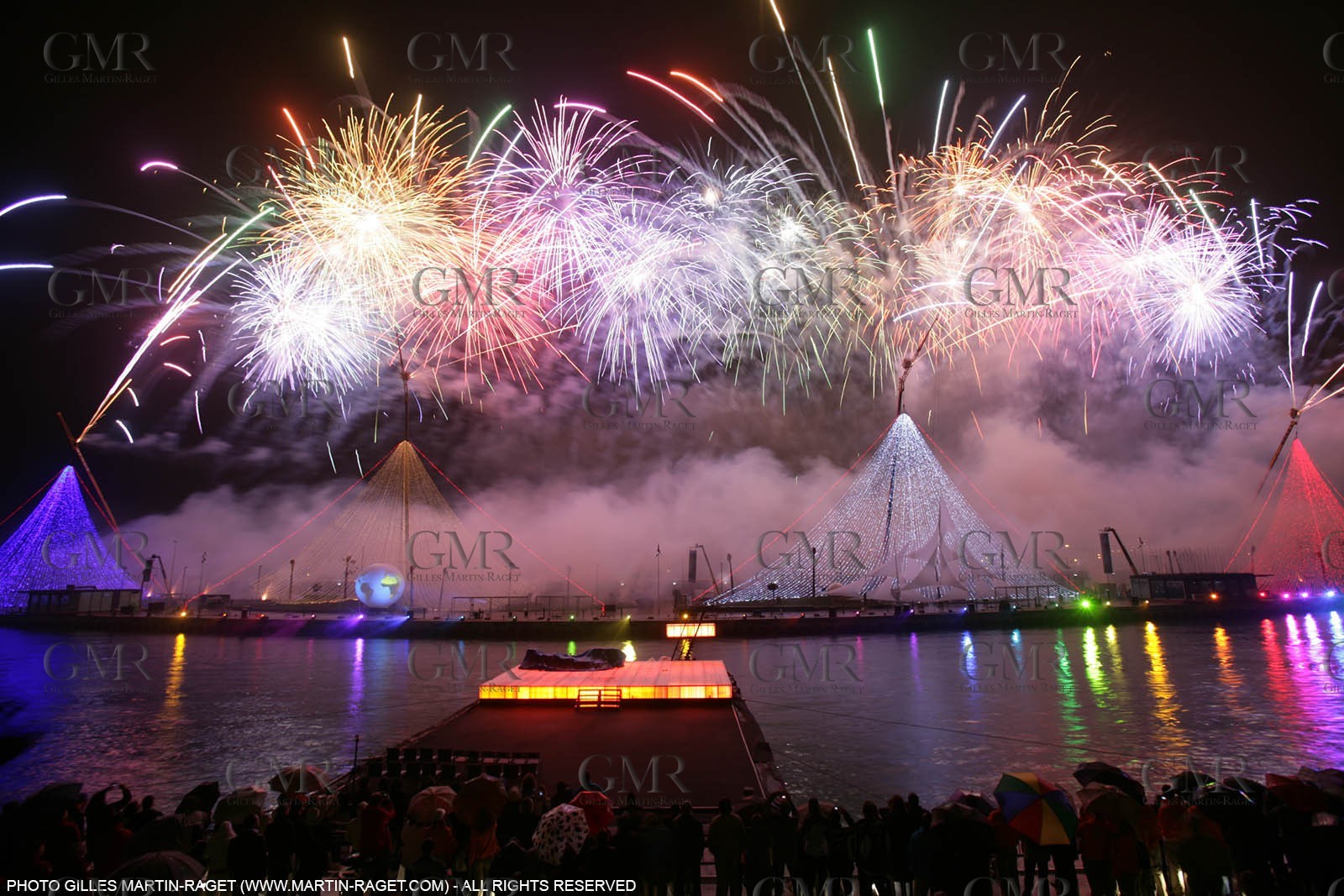 14 03 2007-Valencia (Spain)- 32nd America's Cup - Louis Vuitton Cup - RR1 - Opening parade