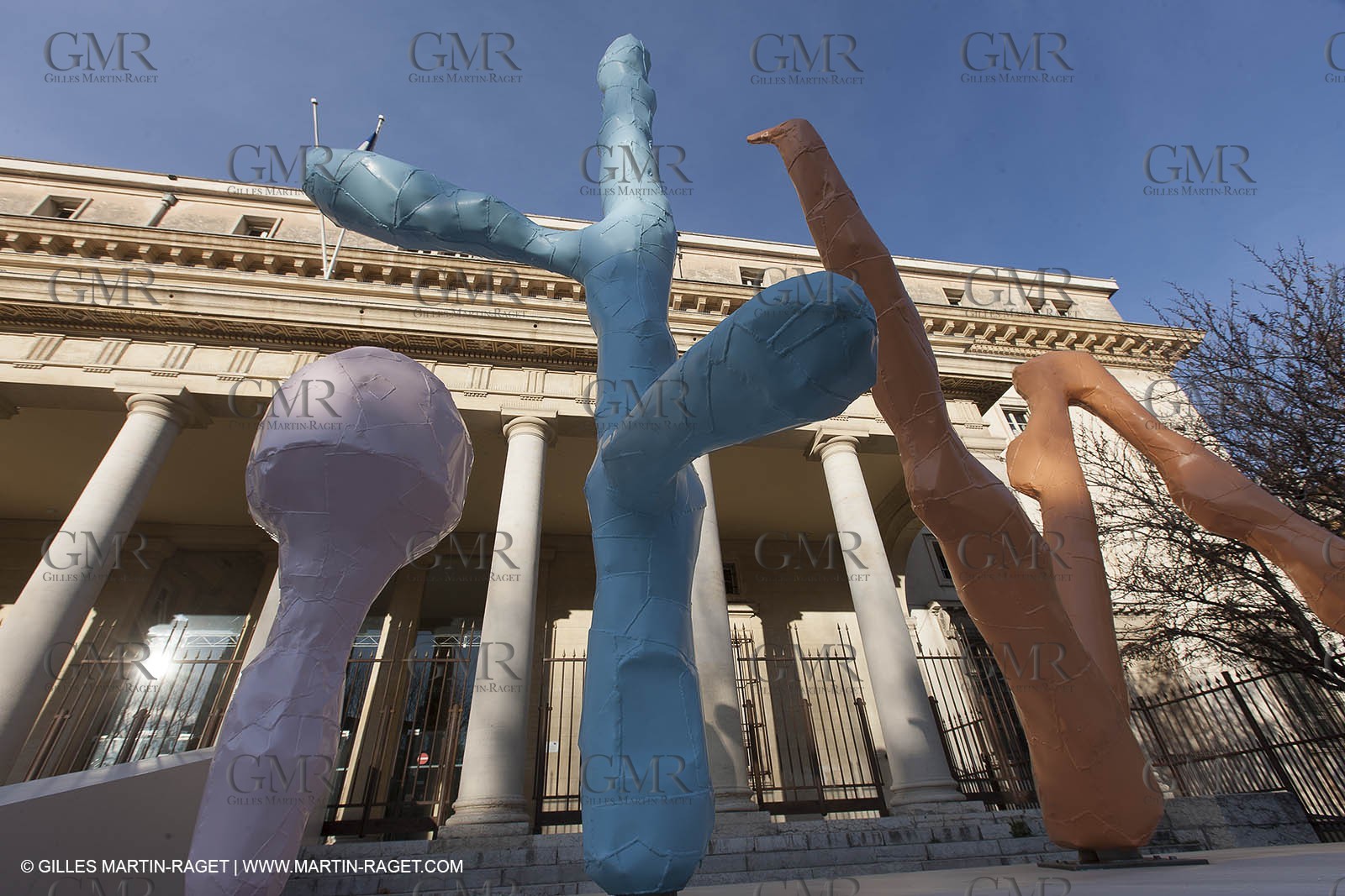 12 01 2013 - Aix en Provence (FRA,13) - Marseille Provence 2013, Capitale Européenne de la Culture, L'Art à l'endroit, oeuvre de Franz West