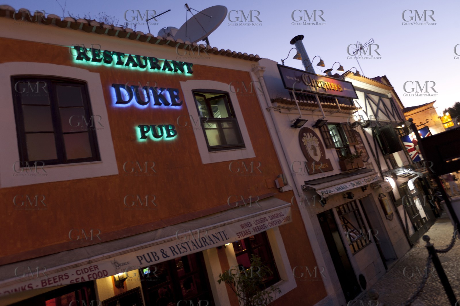 19 07 2011 - Cascais (POR) - 34th America's Cup - AC World Series - Cascais 2011 - Cascais by night.