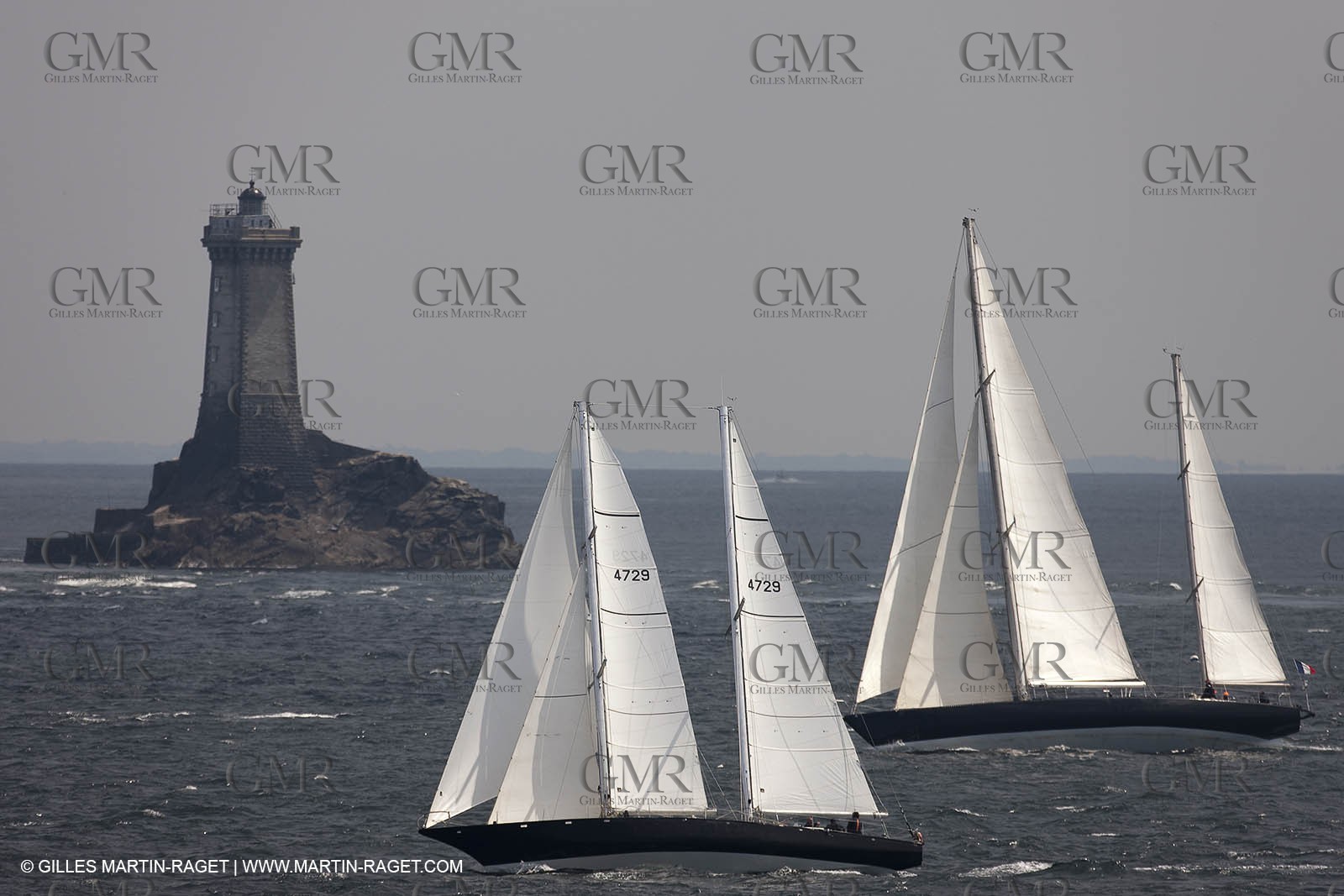 19 05 2010- Sein - (FRA,56)  -  Pen Duick III and Pen Duick VI in the Sein island straight