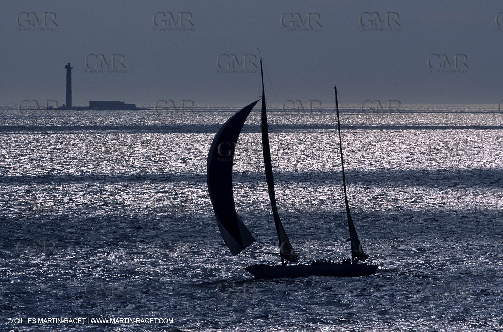 Crusing monohull sailing