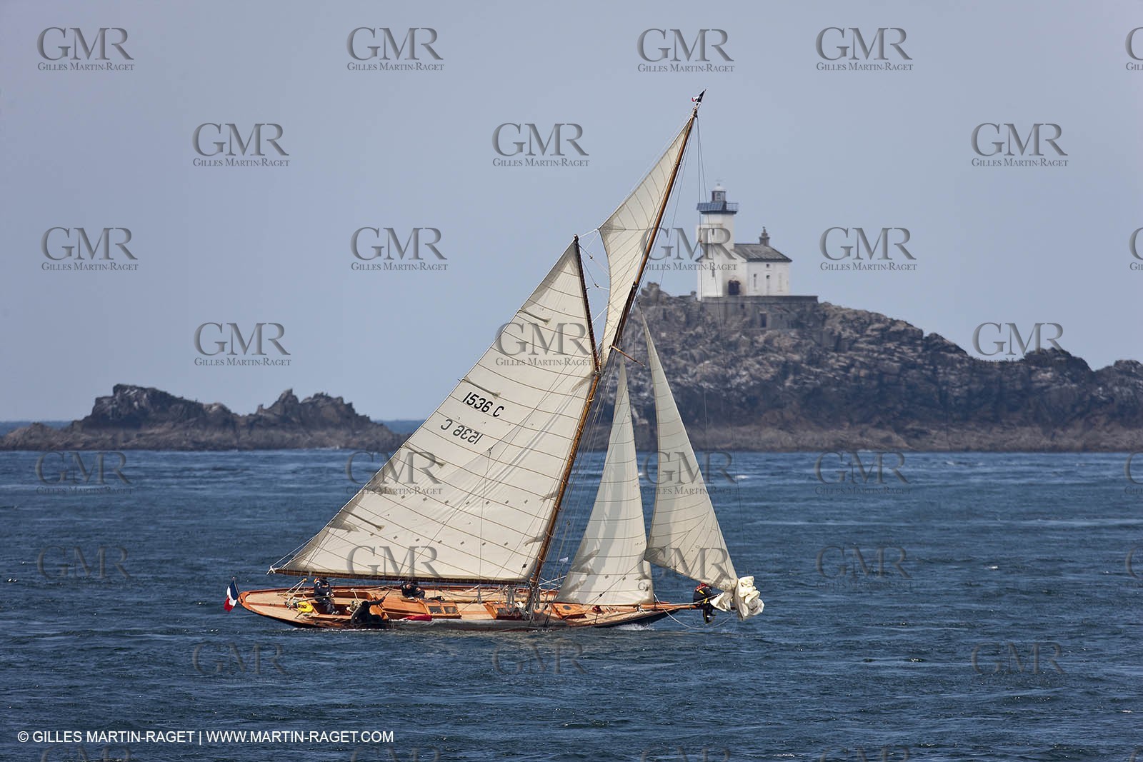 19 05 2010 - Raz de Sein (FRA,29) -  Pen Duick