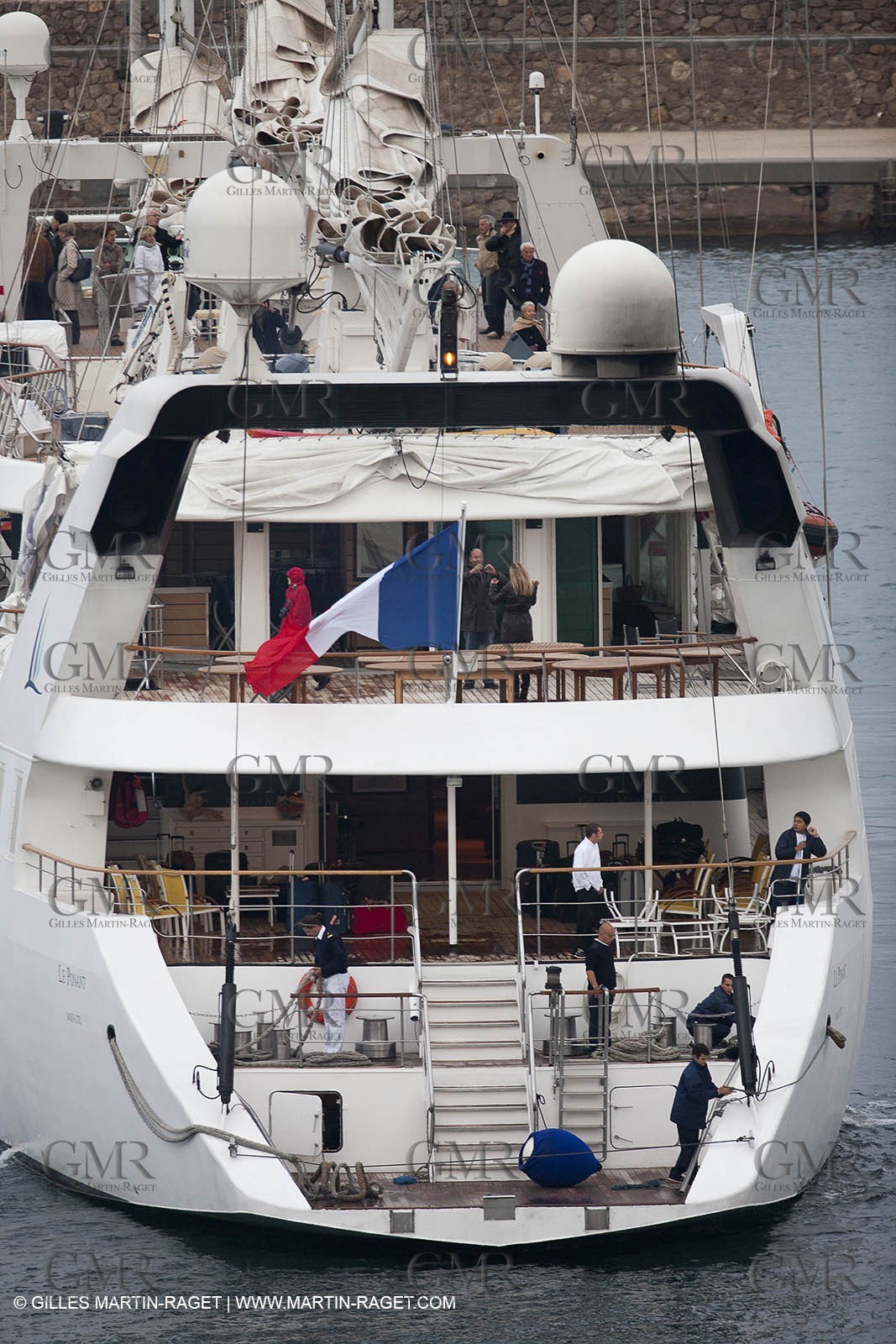 23 10 2010 - Marseille (FRA,13) - Le Ponant - Arrivée à Marseille et entrée dans le Vieux Port