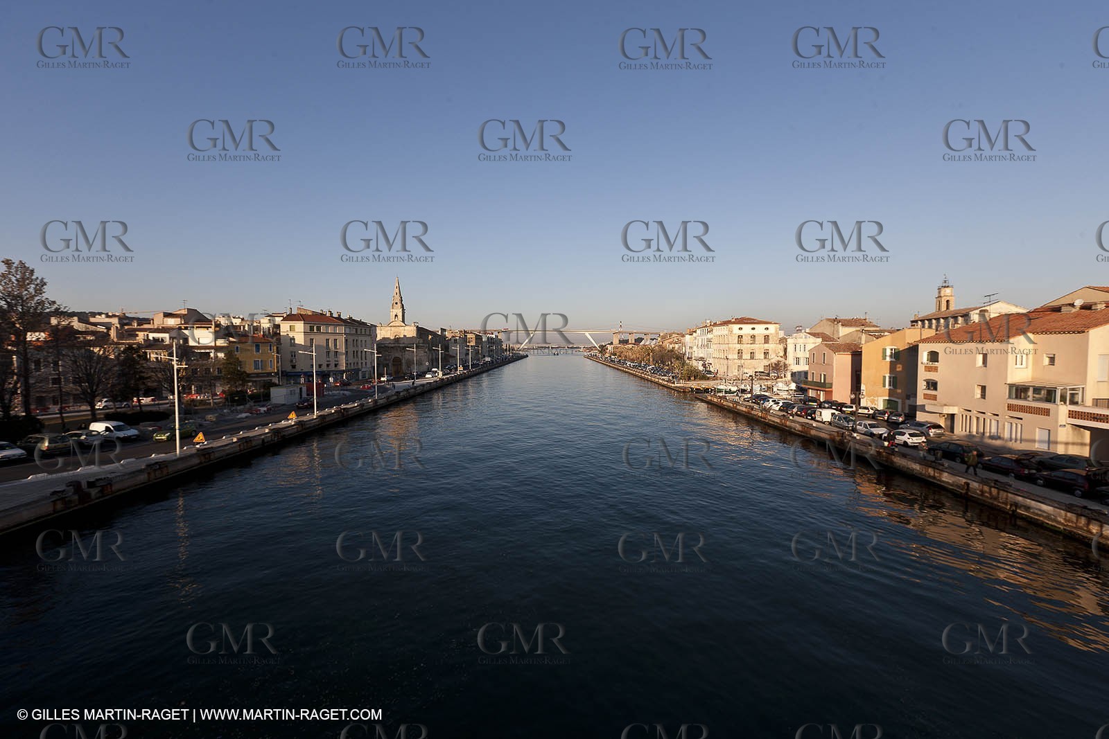 14 03 2012 - Martigues (FRA,13) - neighborhood Le Miroir (the mirror)