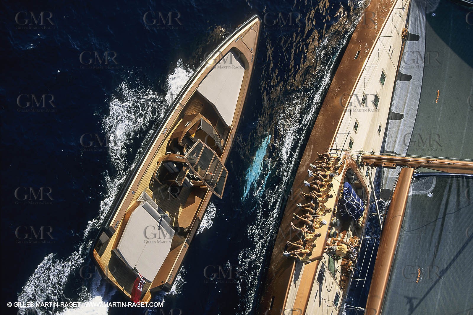 Powerboating, super Yachts