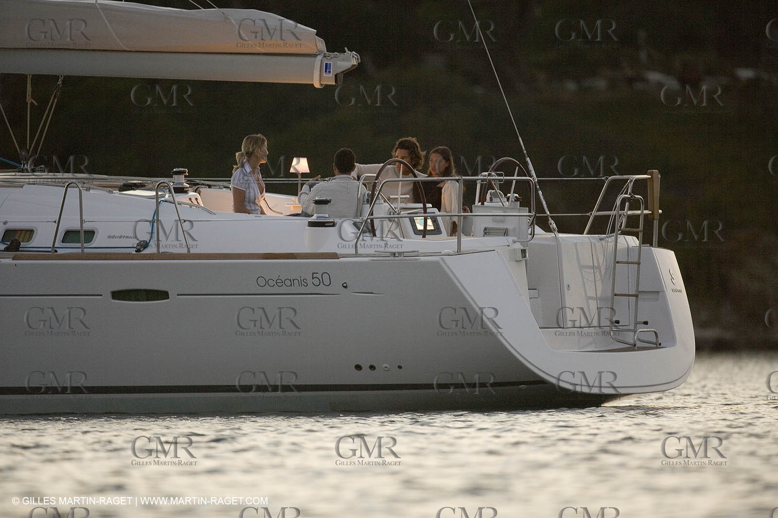 Cruising monohull mooring