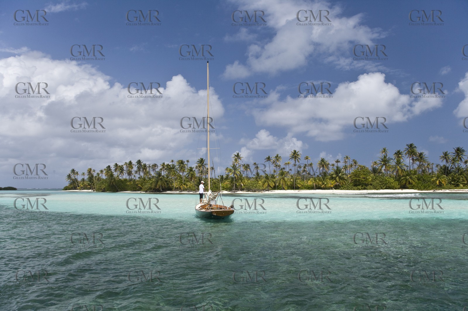 01 02 2008 - San Blas Archipelago (Panama) - Motor Yacht Senses