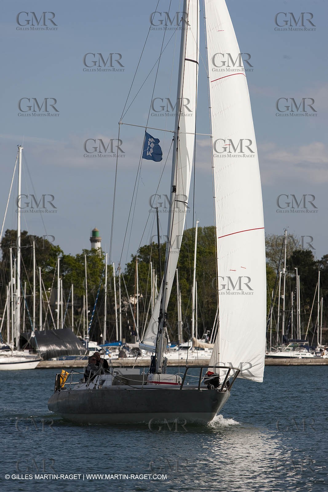 19 05 2010- Benodet (FRA,56)  -  Pen Duick V  sailing in Odet river